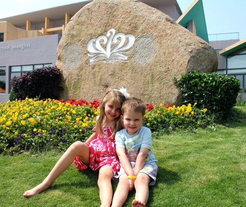 Isabelle & Oliver by the BISS Rock Isabelle & Oliver by the BISS Rock
