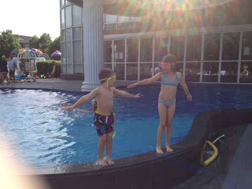 Isabelle: "Lets jump together"