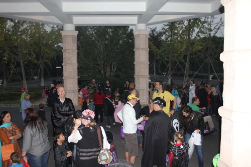 The neighborhood gathering to start the Trick or Treat rounds