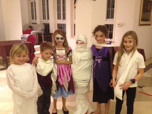 Amelie, Oliver, Isabelle, Ava, Sarah and Emma