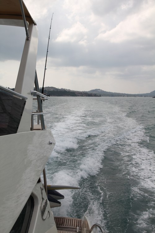 Watching the wake was so relaxing.  Stress? What Stress?  This is definitely the way to get rid of stress and totally relax!